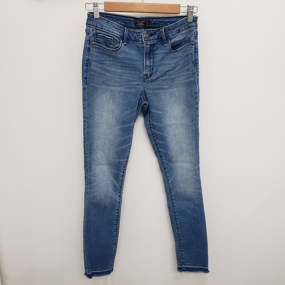 Abercrombie & Fitch Harper Low Rise Curve Love Ankle Jeans Women's Sz 27 (4)